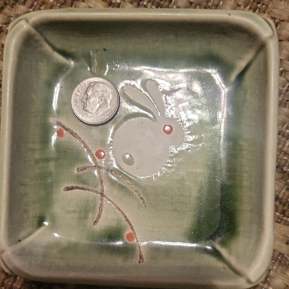 Green Ceramic Dishes with Rabbit Design - Picture 2 of 6